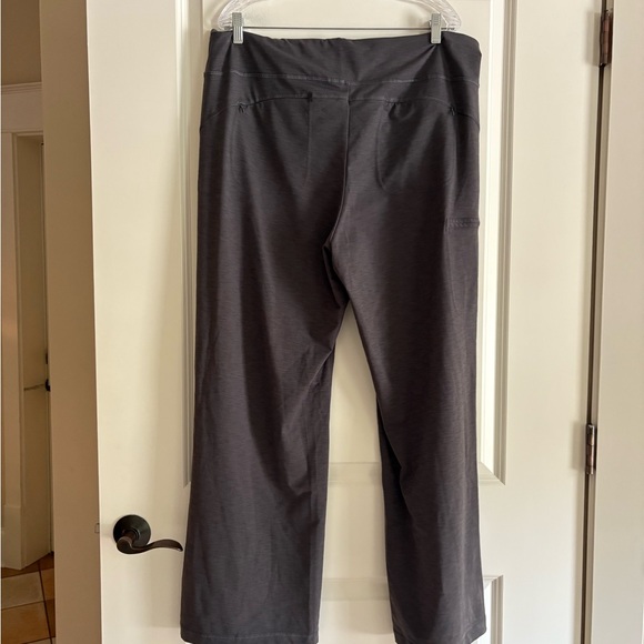Duluth Trading Co Women’s Pants - Picture 5 of 5